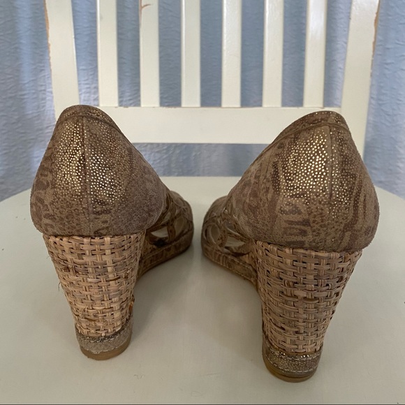 Stuart Weitzman Hurdle Peep Toe Wedge Sandal - Picture 4 of 11
